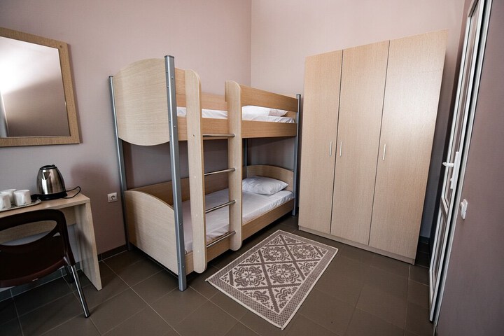 Room 50 of 151