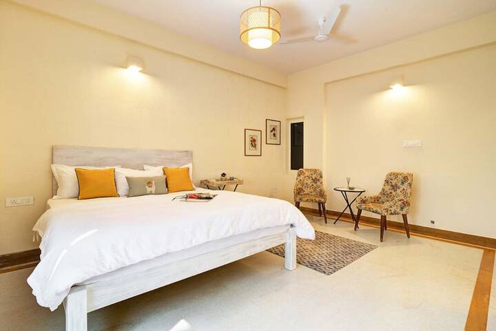 Room 12 of 43