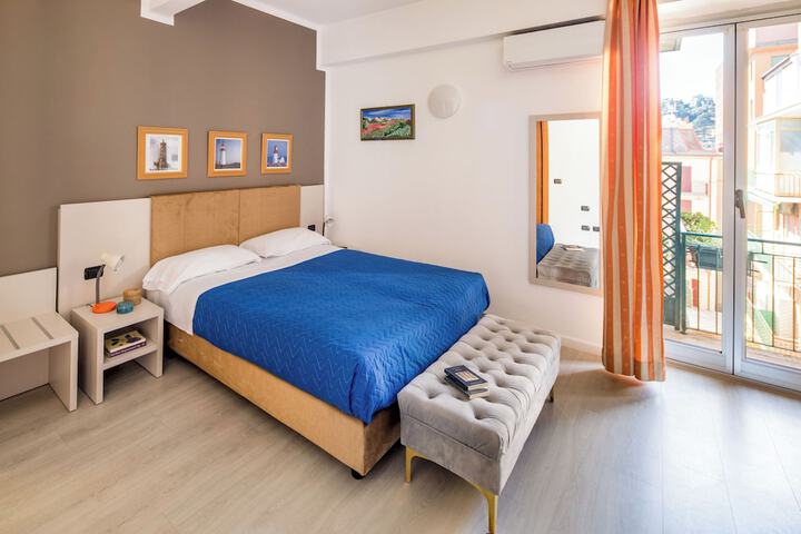 Room 7 of 35