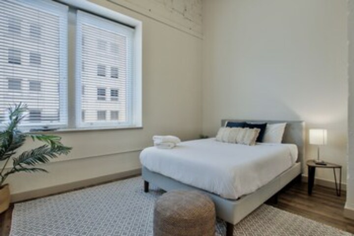 Room 321 of 328