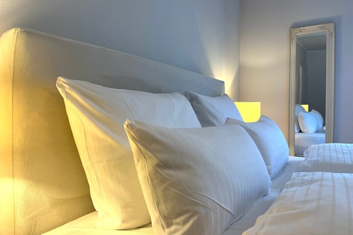 Room 4 of 30