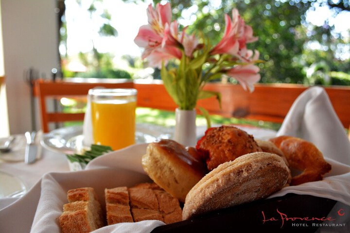 Breakfast/Coffee Service 44 of 50
