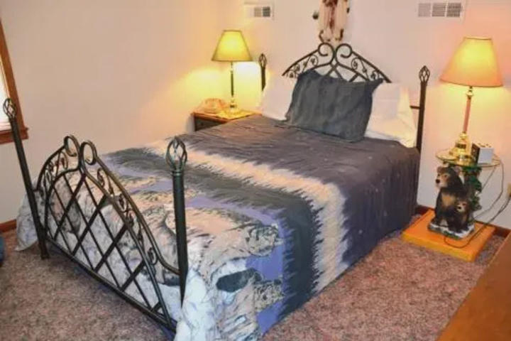 Room 5 of 19