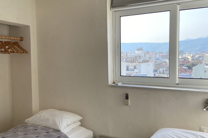 Room 35 of 78