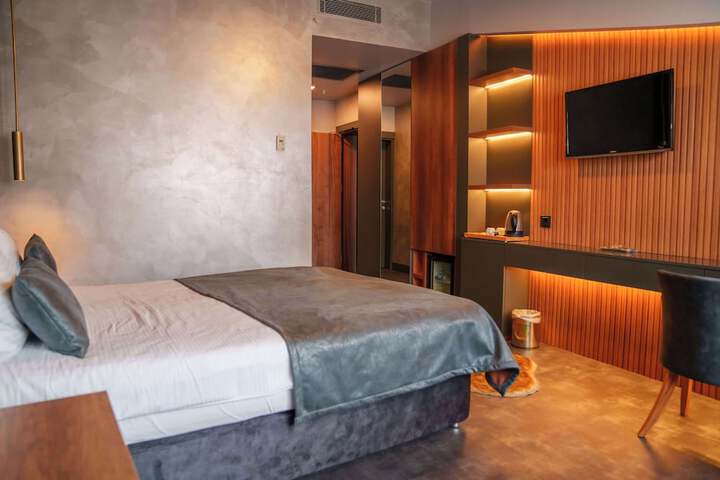 Room 12 of 86
