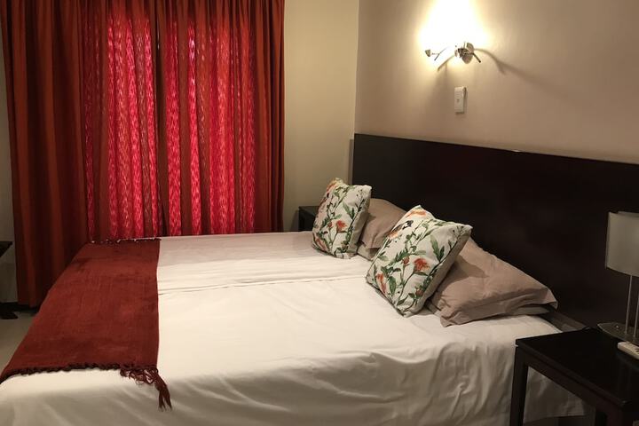 Room 5 of 18