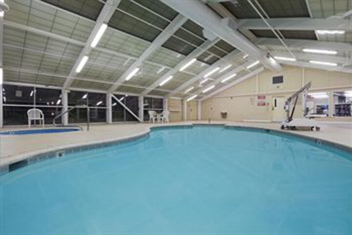 Hotel with Pool