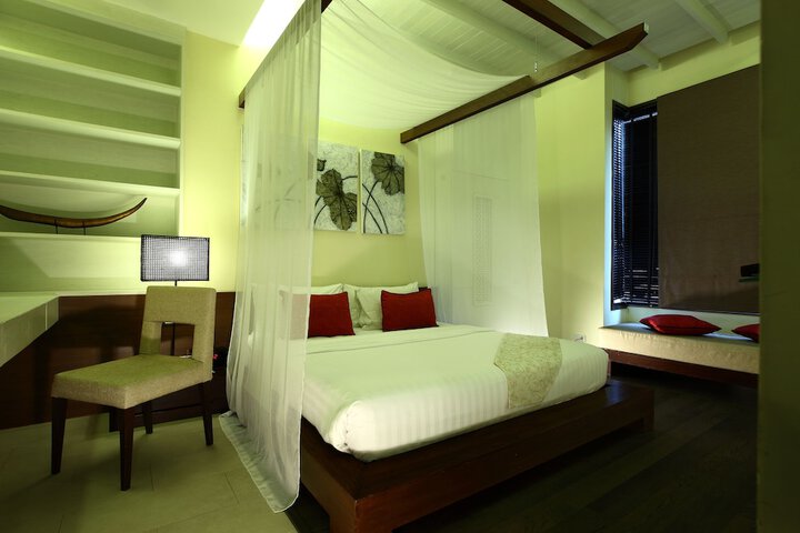 Room 16 of 95