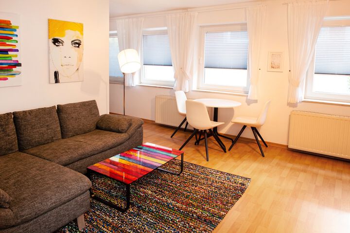 Room 6 of 42