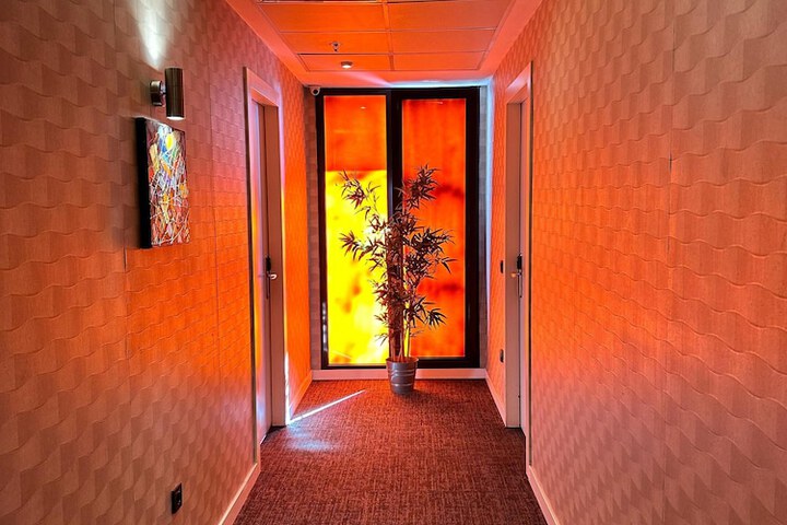 Ballroom/Hall 26 of 29