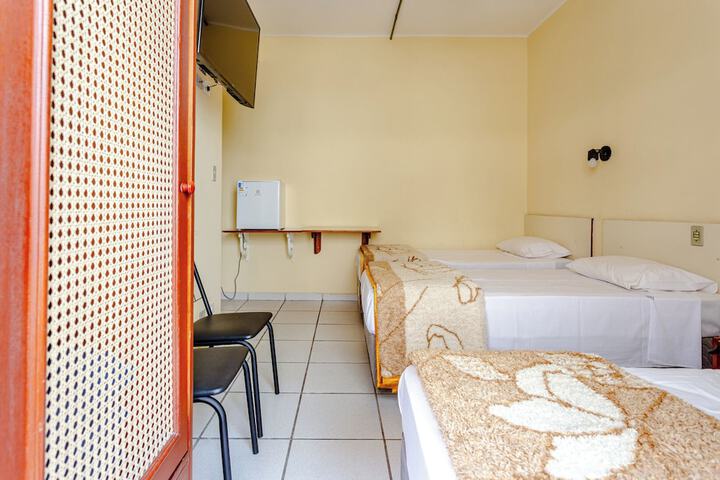 Room 28 of 80