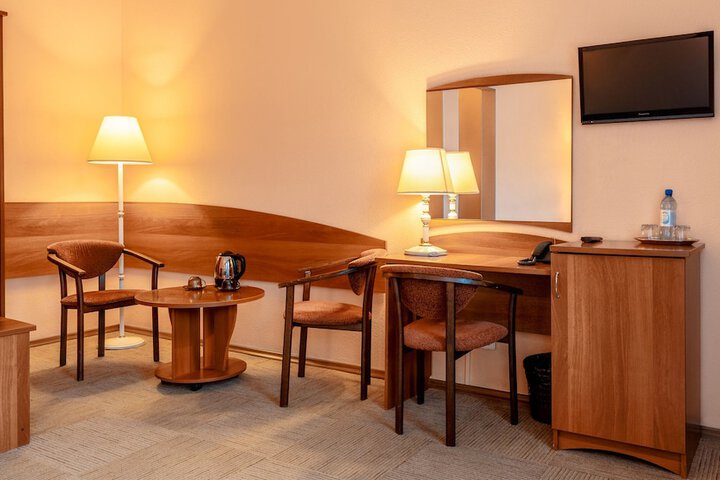Room 15 of 32