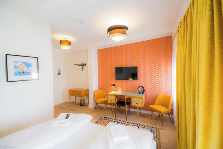 Room 57 of 122