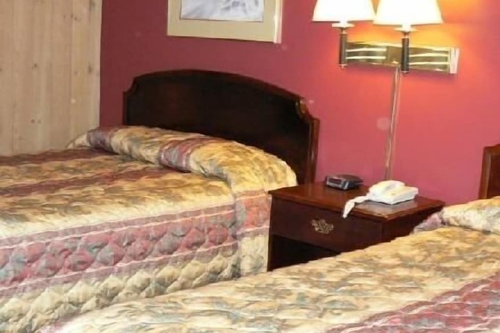 Room 8 of 69