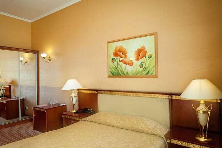 Room 30 of 92