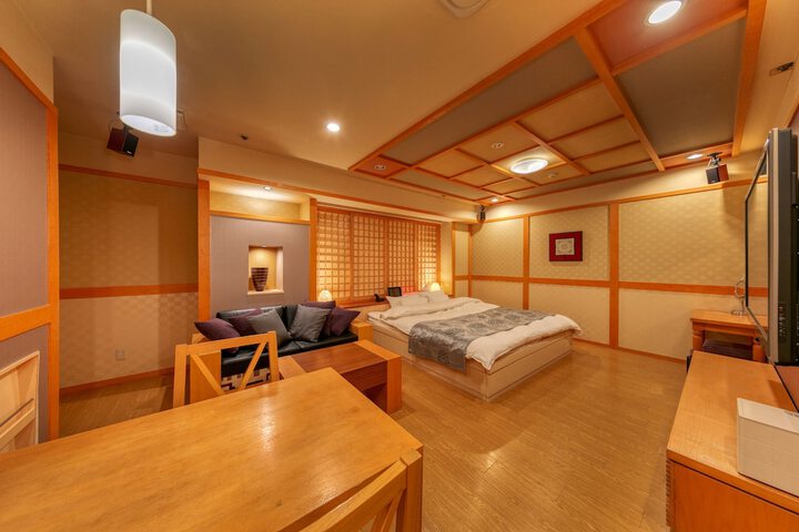 Room 10 of 46