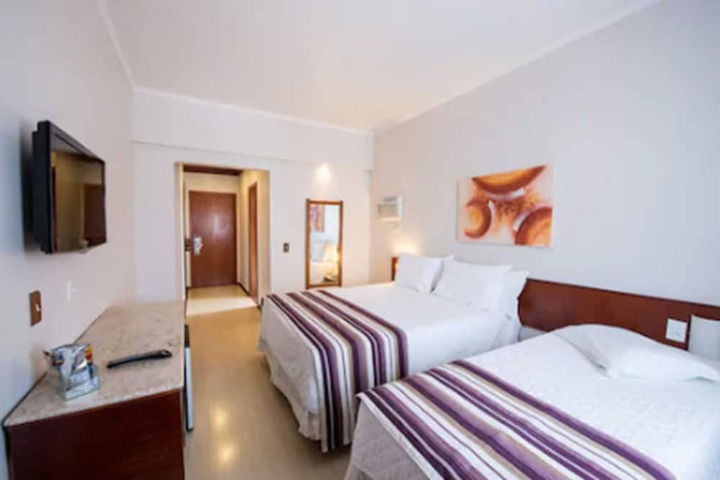 Room 4 of 51