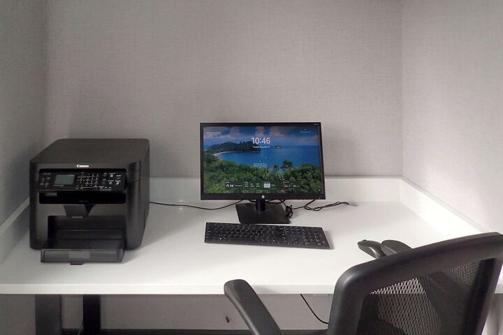 Business Center 45 of 49