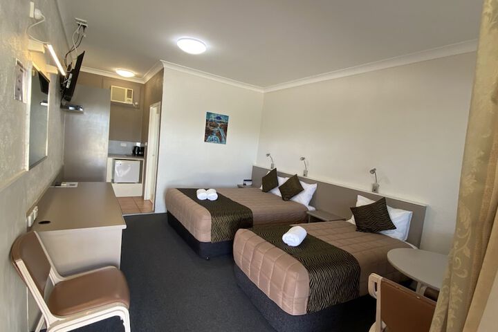 Room 15 of 54