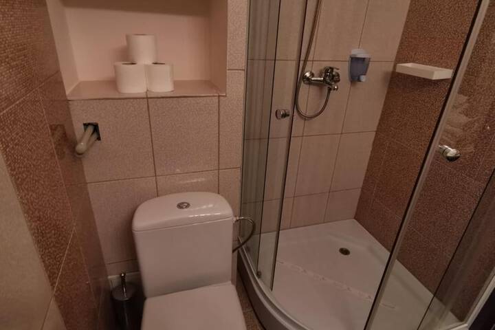 Room 25 of 54