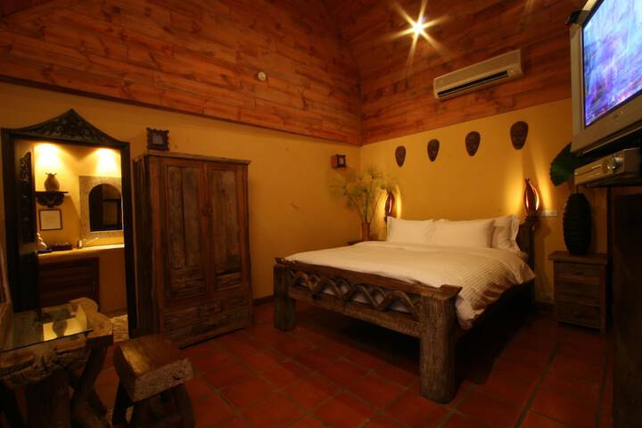 Room 2 of 48
