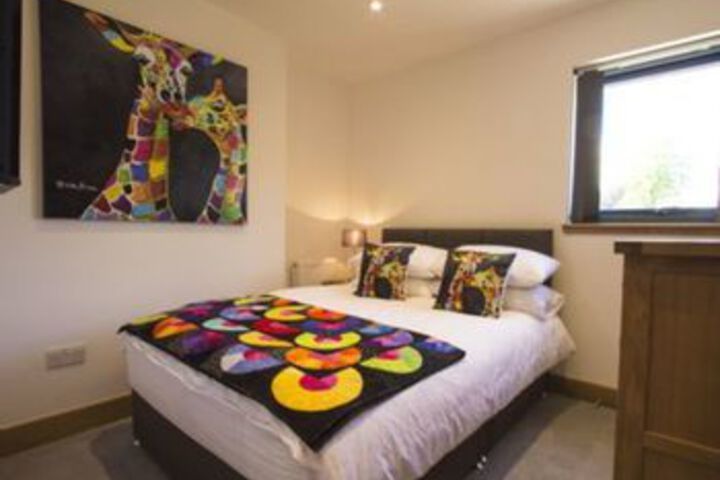 Room 4 of 7