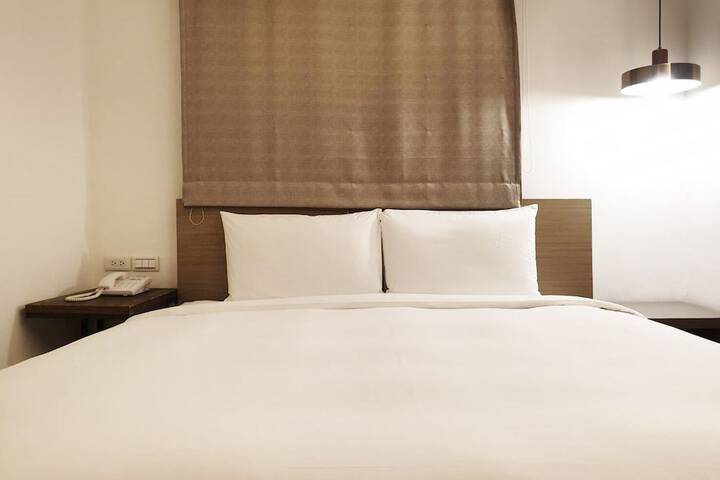 Room 8 of 75