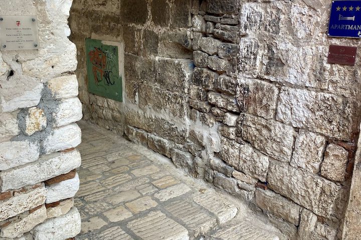 Room 40 of 63