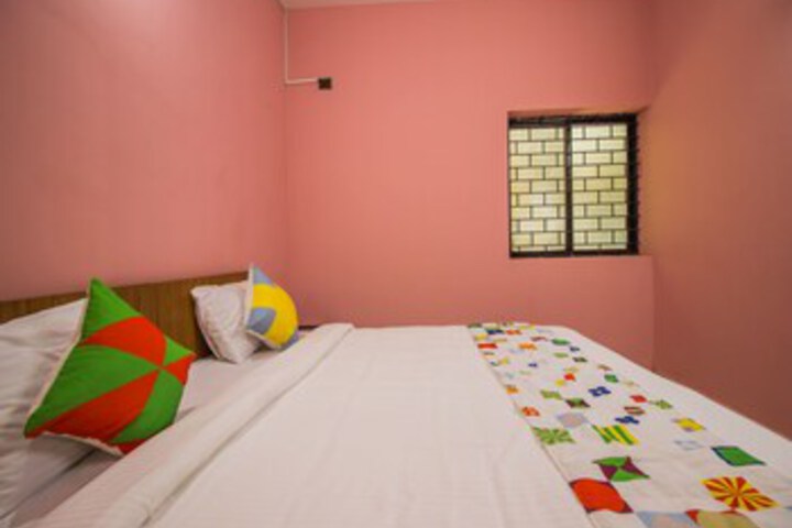 Room 8 of 10