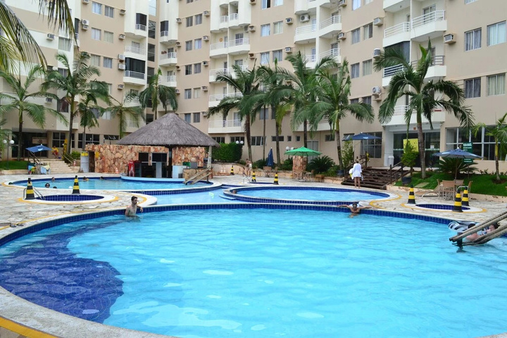 Pool 10 of 20