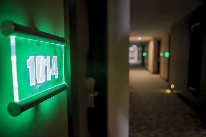 Ballroom/Hall 28 of 52