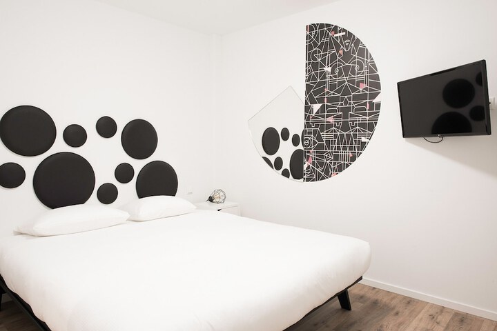 Room 13 of 78