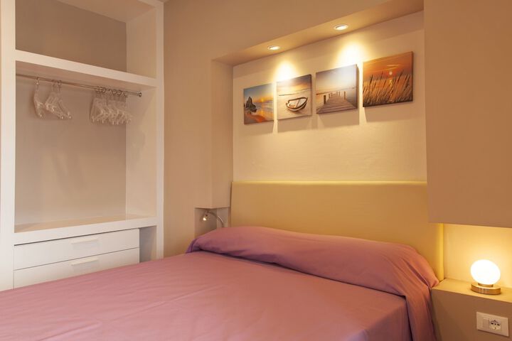 Room 7 of 82