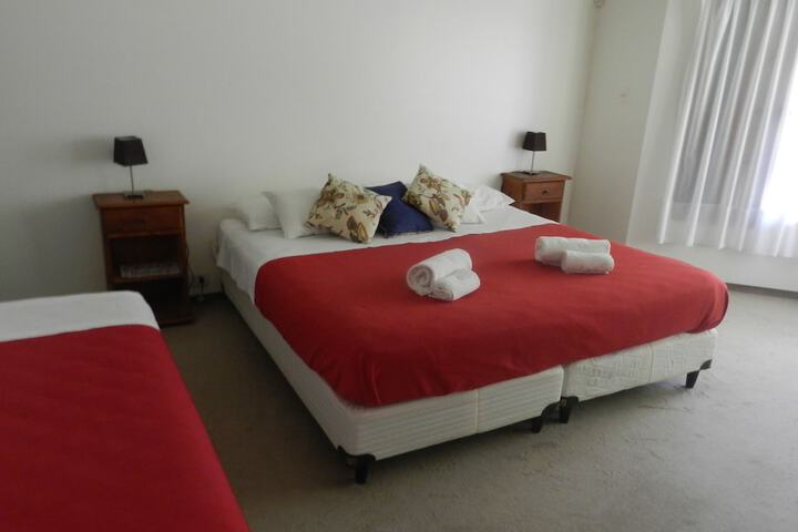 Room 10 of 20