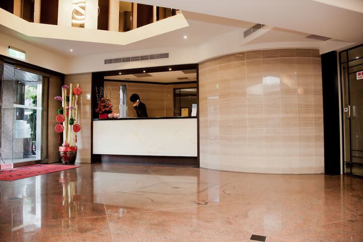 Hotel Interior 8 of 95