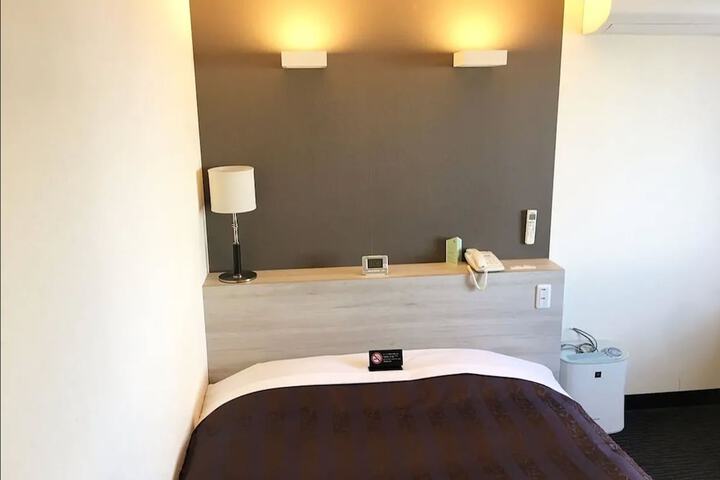 Room 6 of 35