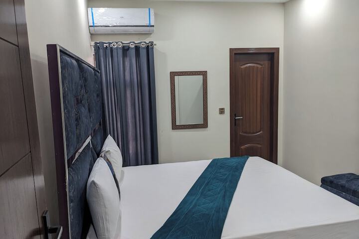 Room 14 of 36