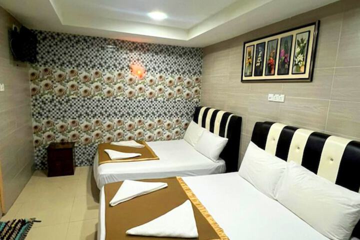 Room 14 of 25