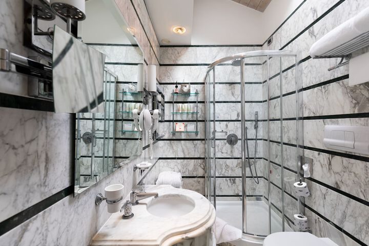 Bathroom Interior Photo