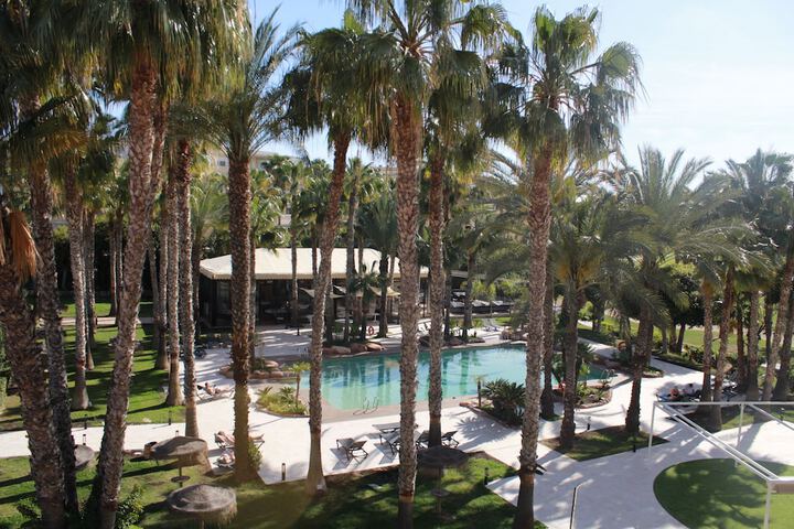 Pools & Facilities