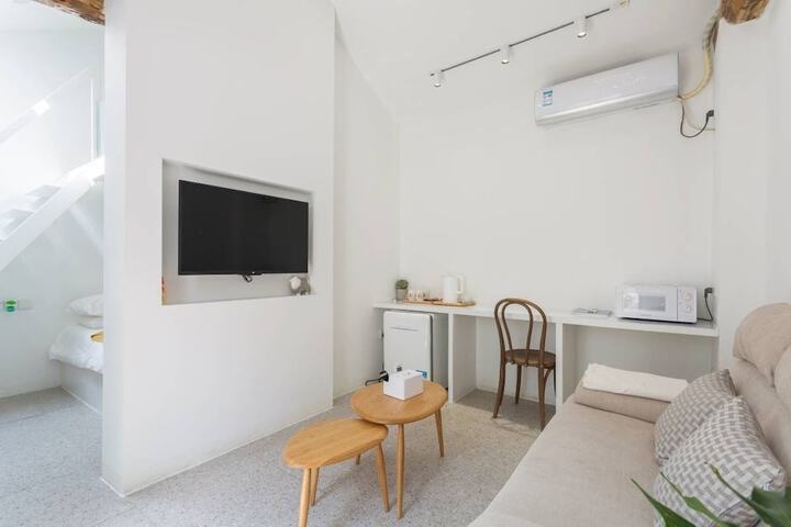 Room 20 of 34