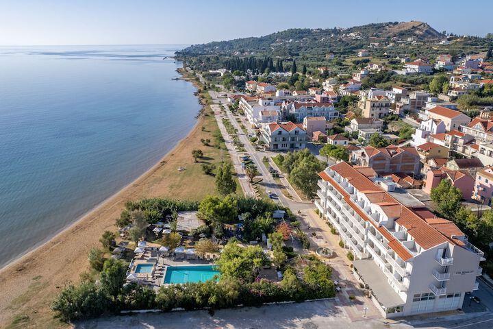 Summery Hotel in Kefalonia