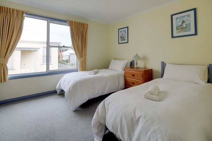 Room 5 of 20