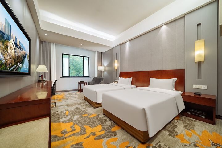 Room 12 of 34