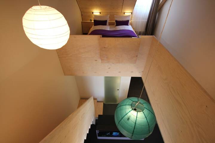 Room 6 of 91