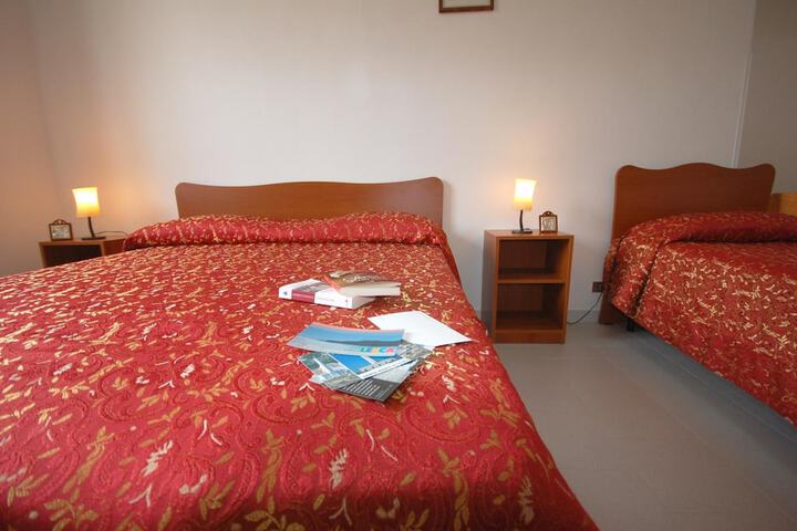Room 16 of 51