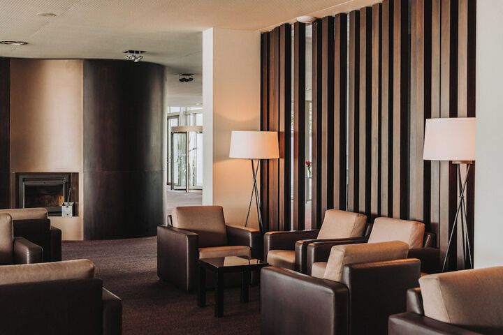 Guest Lobby