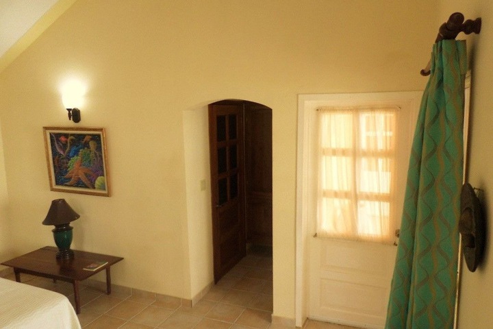 Room 9 of 108