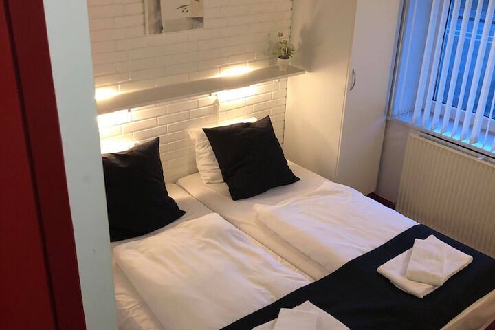 Room 3 of 14