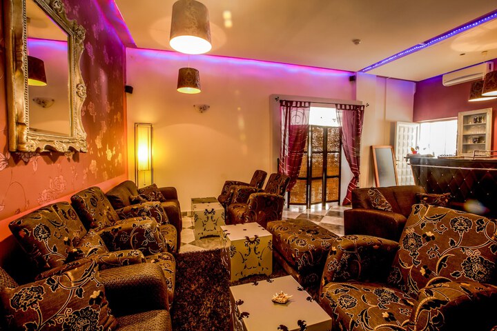 Lounge 46 of 71